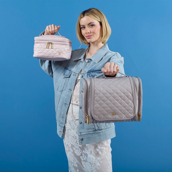 Hanging Travel Organizer